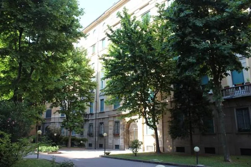 B&B La Casa Di Lara 2*, Milan Italy